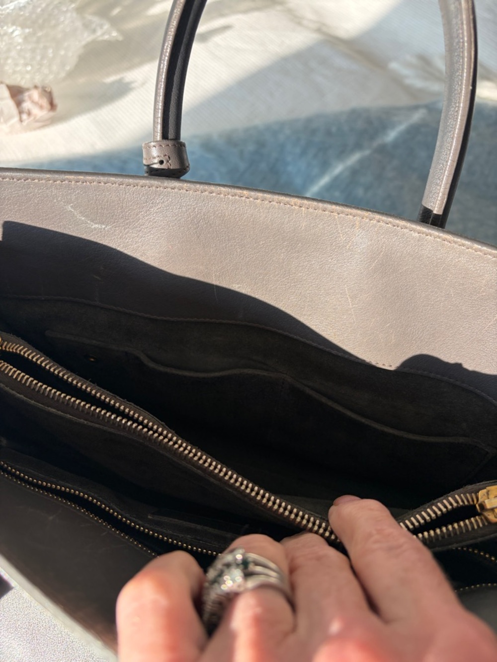 Saint Laurent Grey Leather Sac De Jour - Picture 4 of 13